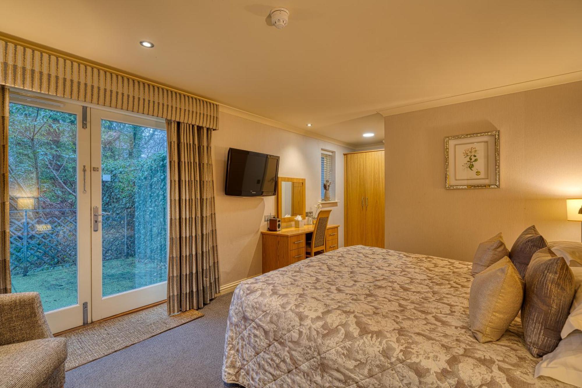 Ambleside Salutation Hotel & Spa, World Hotel Distinctive Exterior photo